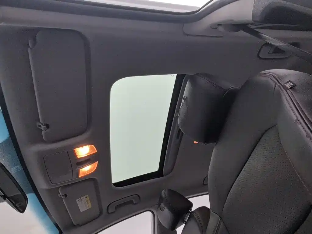 Hyundai Elantra — миниатюра 14