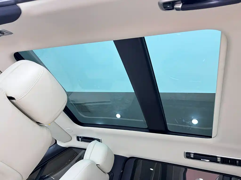 Land Rover Range Rover — миниатюра 26