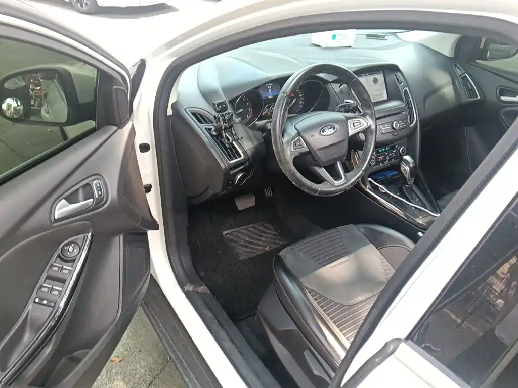 Ford Focus — миниатюра 14