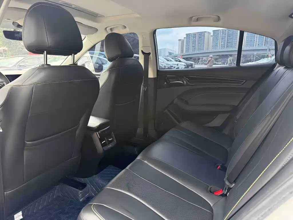 Roewe i5 2021 1.5L CVT