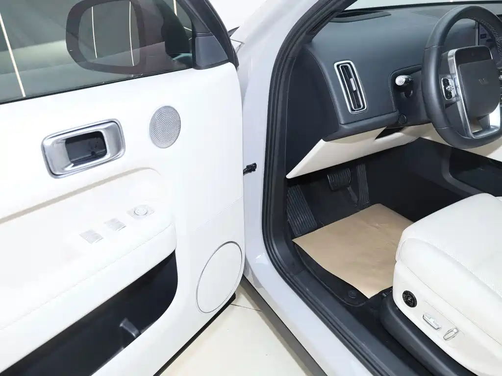 Li Auto Li L6 — миниатюра 9