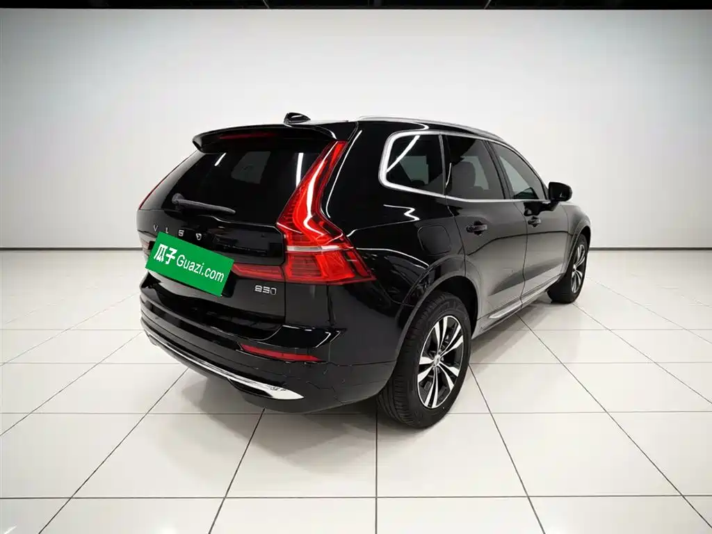 Volvo XC60 - фото 7