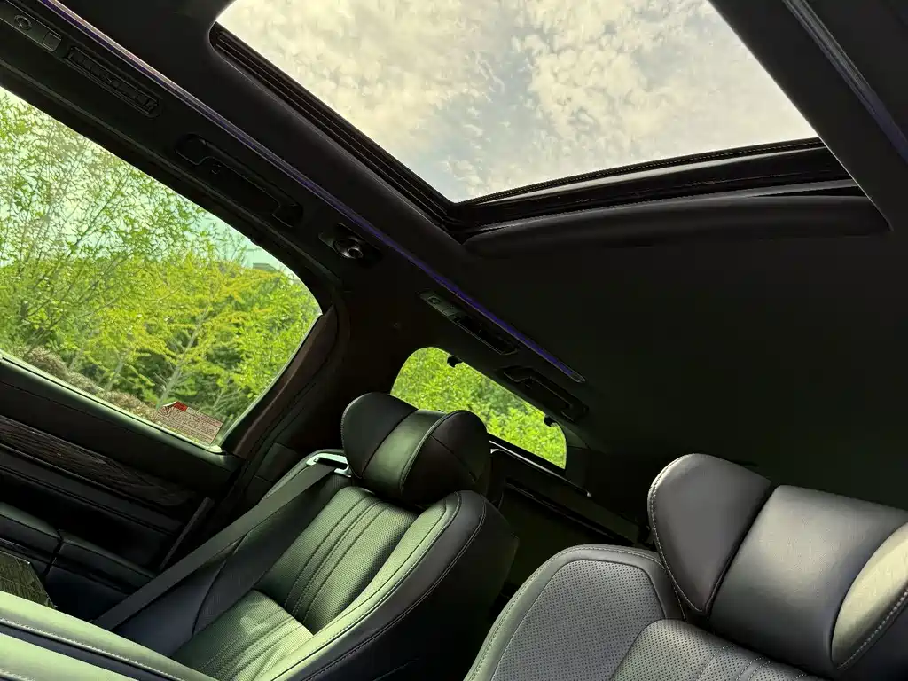 Lexus LM — миниатюра 10