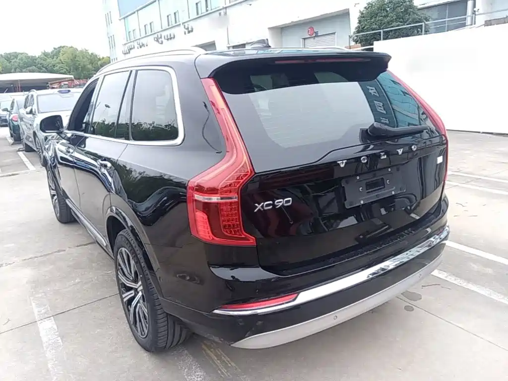 Volvo XC90 PHEV — миниатюра 5