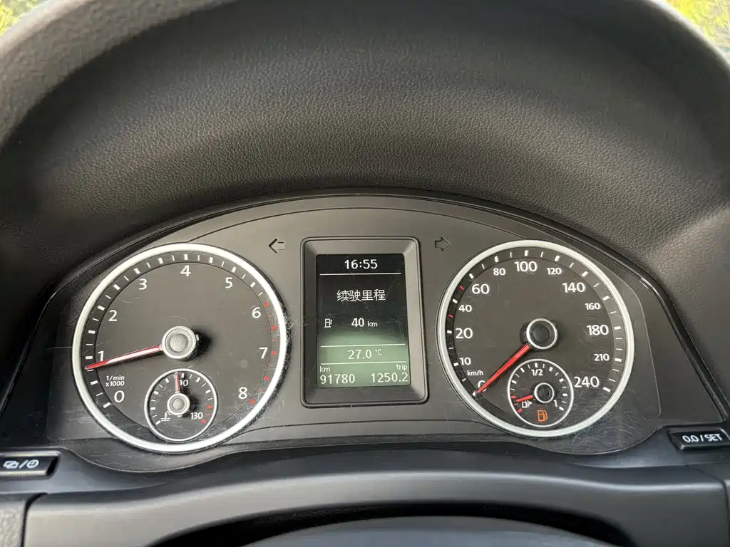 Volkswagen Tiguan — миниатюра 8