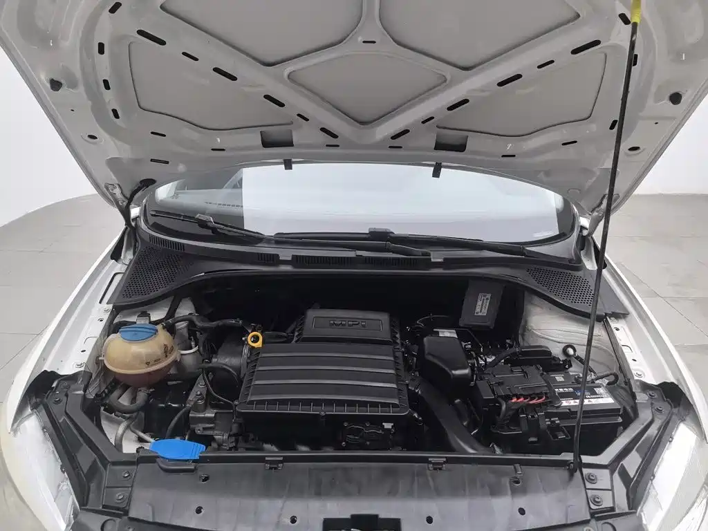 Volkswagen Santana — миниатюра 6