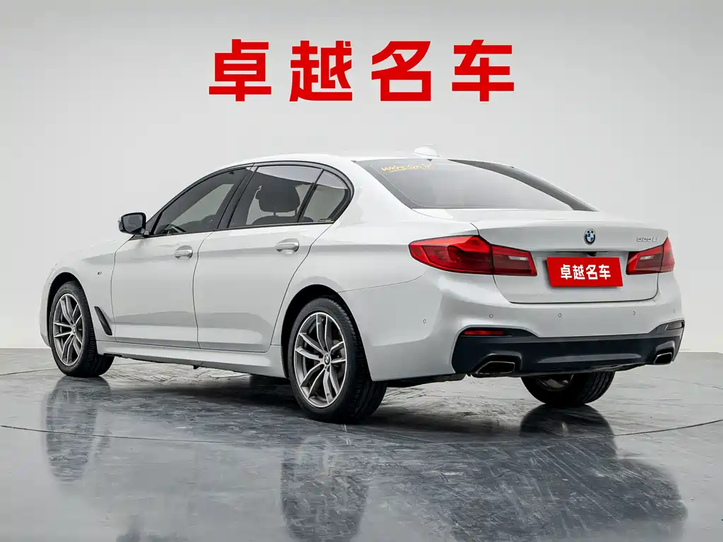 BMW 5 Series — миниатюра 6