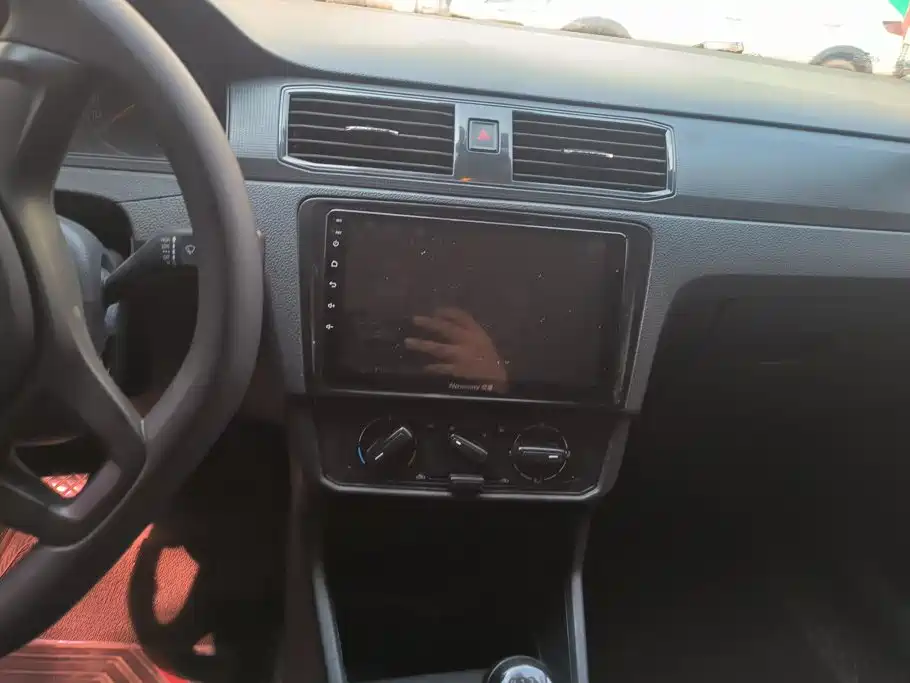 Volkswagen Santana — миниатюра 13