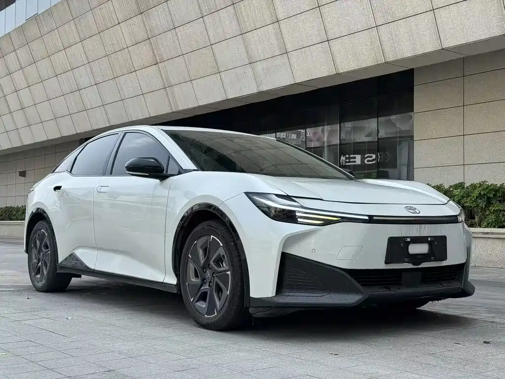 TOYOTA BZ3