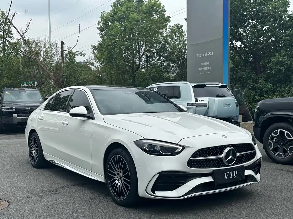 Mercedes-Benz C-Class — миниатюра 3