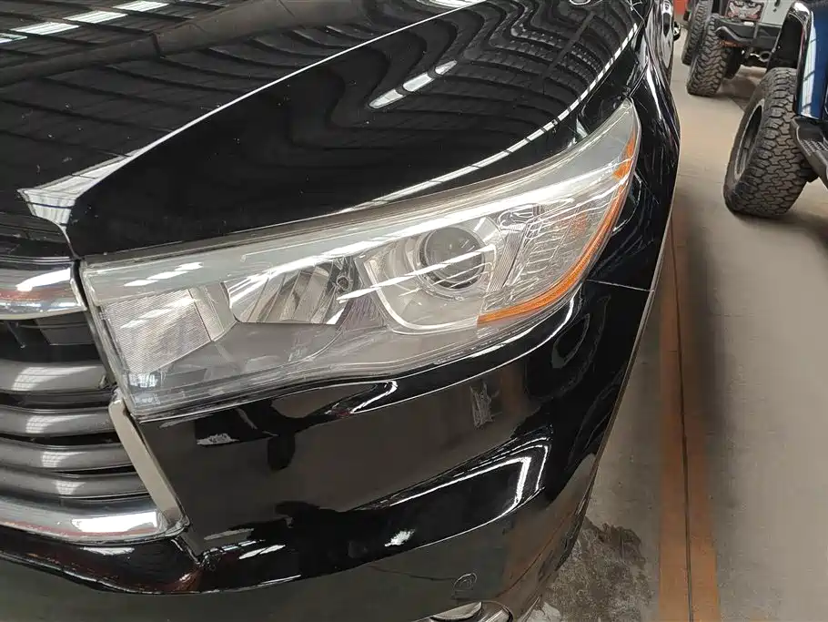 TOYOTA HIGHLANDER