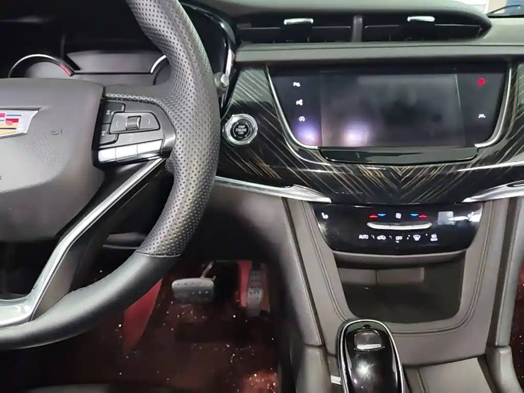 Cadillac XT6 — миниатюра 10