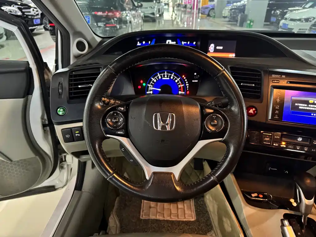 Honda Civic — миниатюра 7