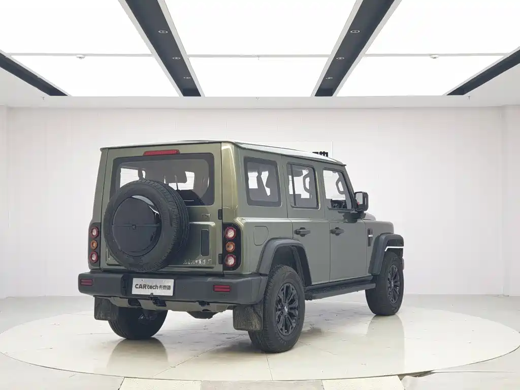 212 212 T01 — миниатюра 5