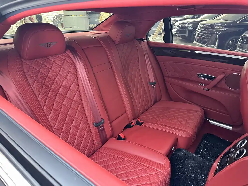 Bentley Flying Spur — миниатюра 8