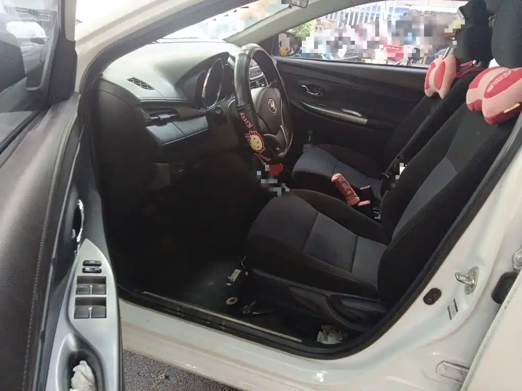 Toyota Yaris L — миниатюра 12