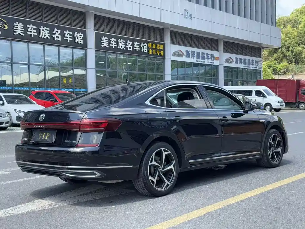 Volkswagen Passat — миниатюра 7