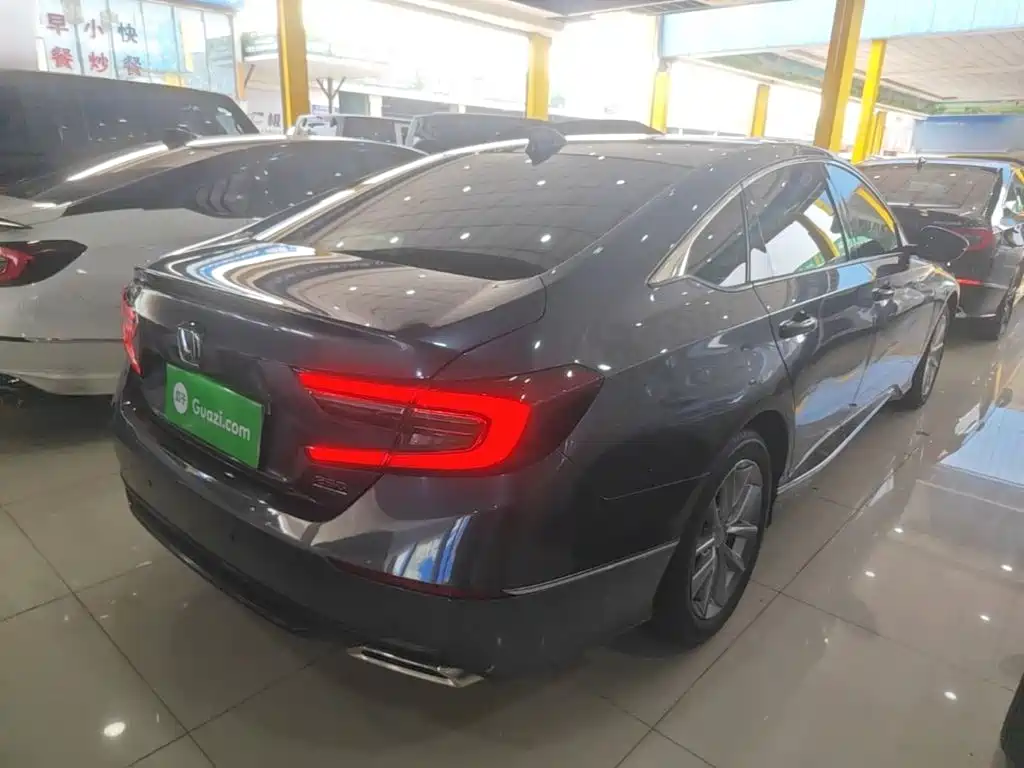 Honda Accord — миниатюра 7