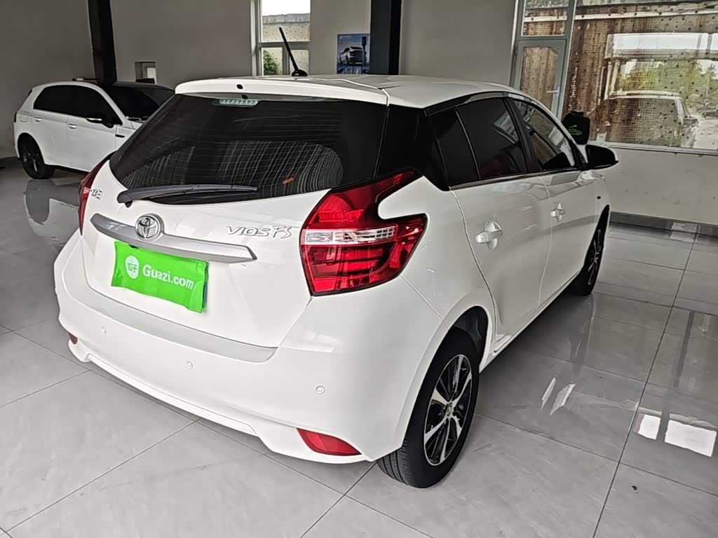 Toyota Vios FS 1.5 л 2021 г. Белый, пробег 35600 км