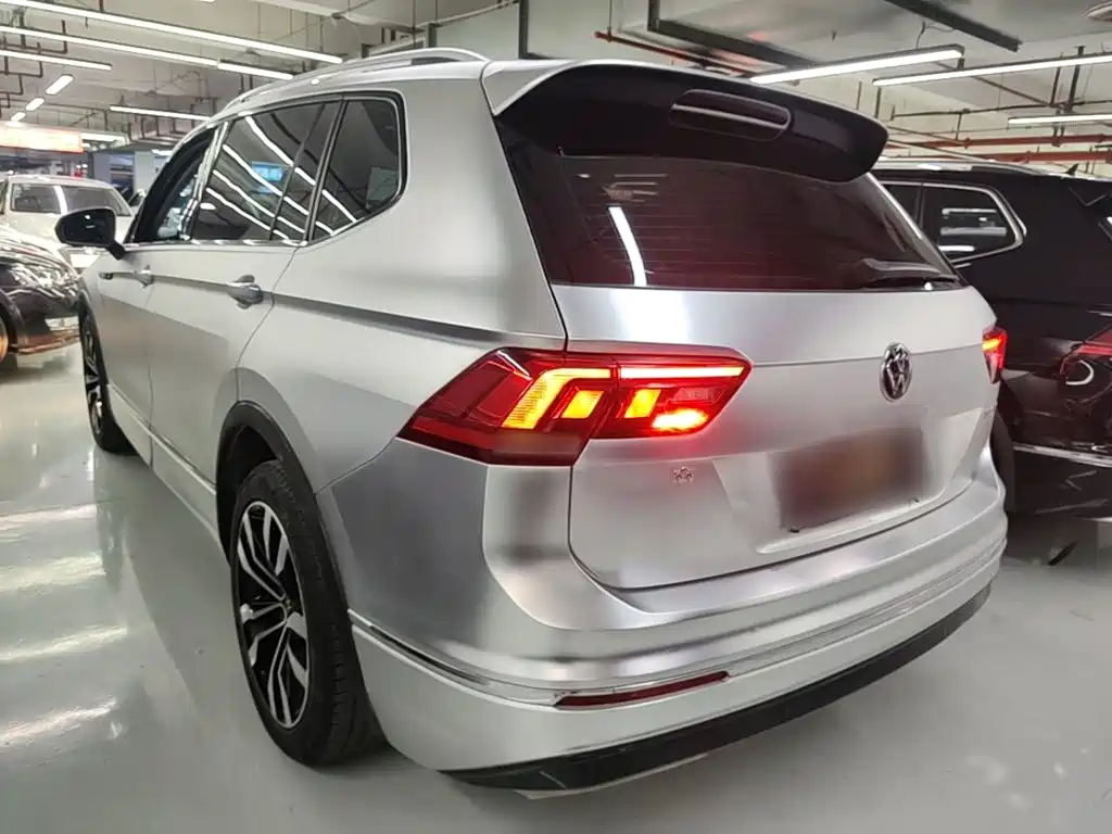 Volkswagen Tiguan L — миниатюра 5