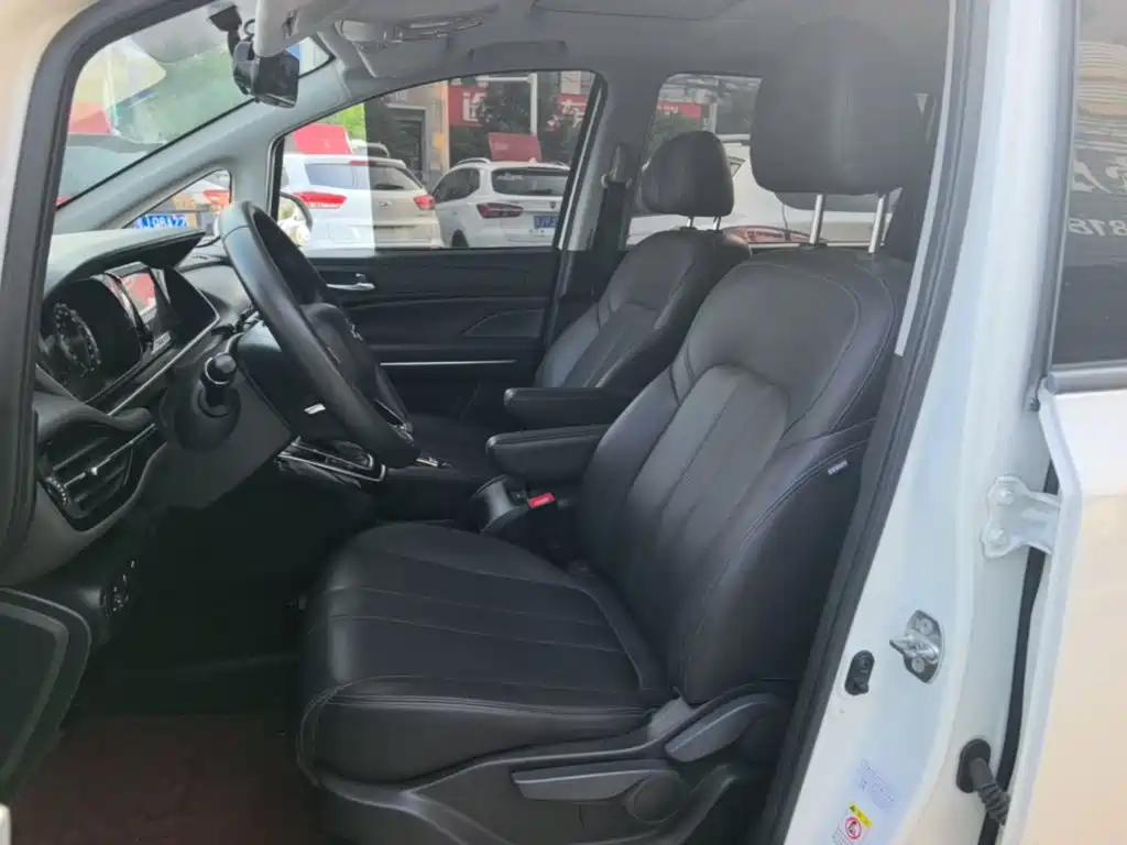 GAC Motor Trumpchi M6 — миниатюра 15
