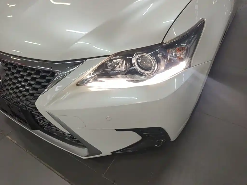 Lexus CT — миниатюра 24