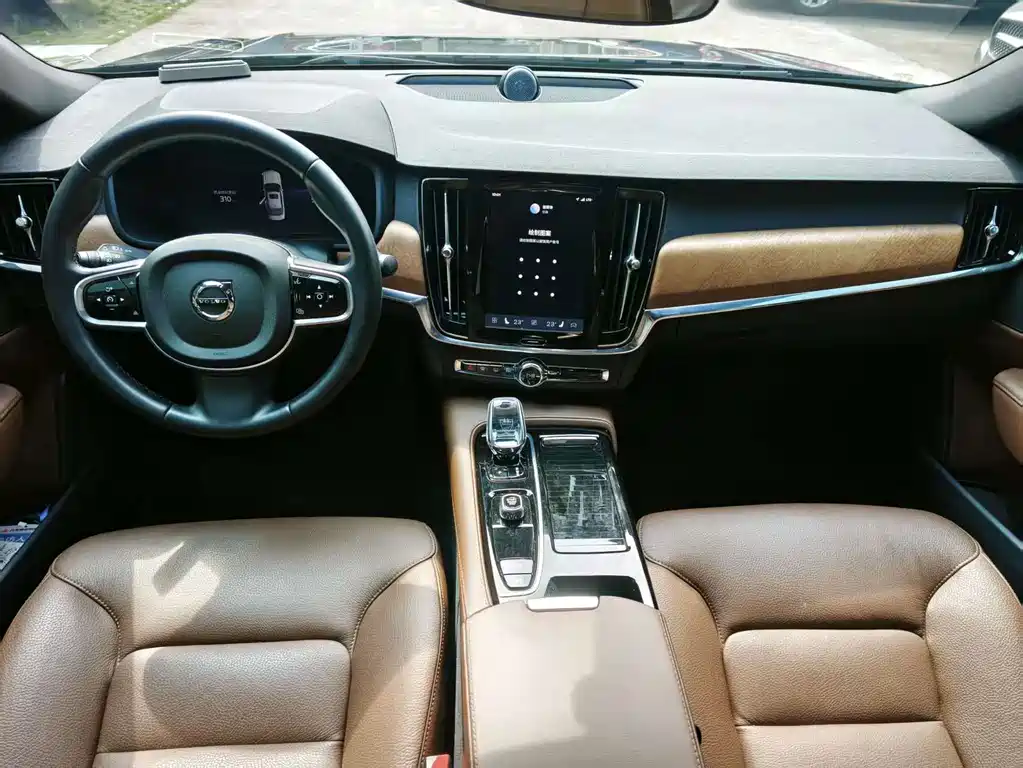Volvo S90 PHEV — миниатюра 11