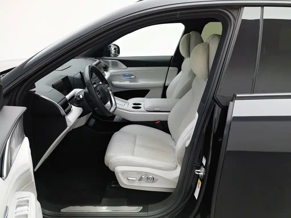 XPeng G9 — миниатюра 10