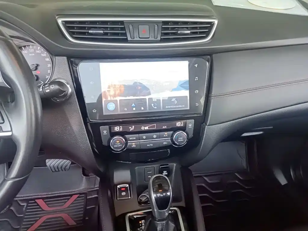 Nissan Qashqai — миниатюра 13
