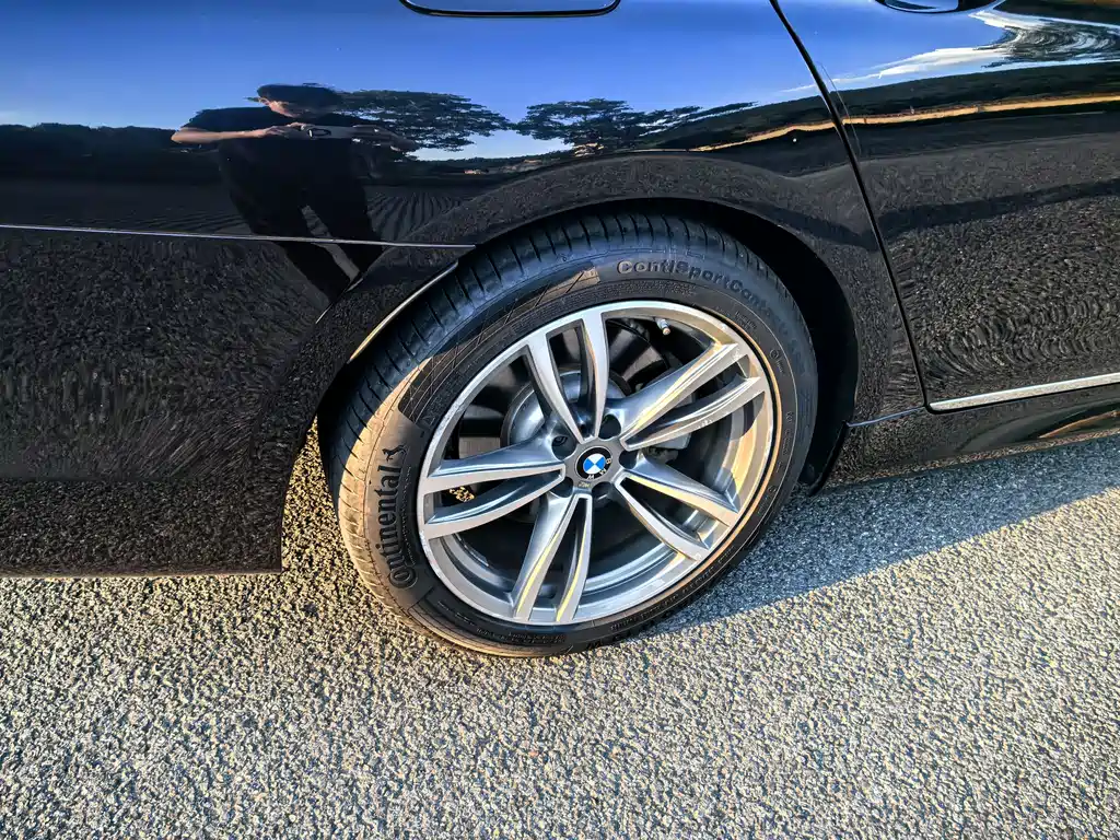 BMW 7 Series — миниатюра 35