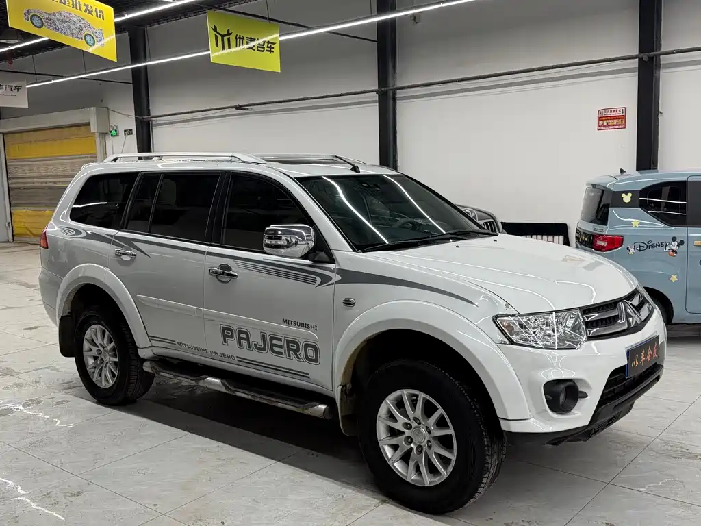 MITSUBISHI PAJERO JINCHANG