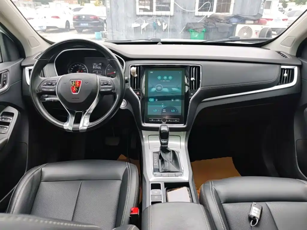 Roewe RX5 — миниатюра 10
