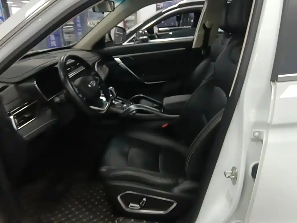 Geely Boyue — миниатюра 15