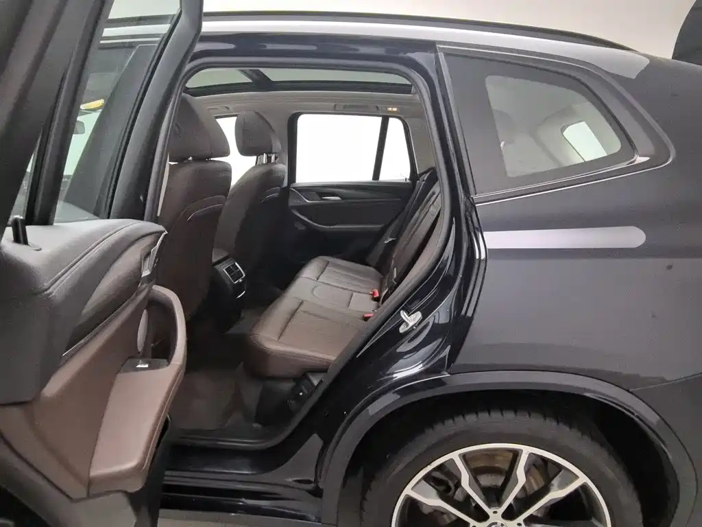 BMW X3 — миниатюра 15