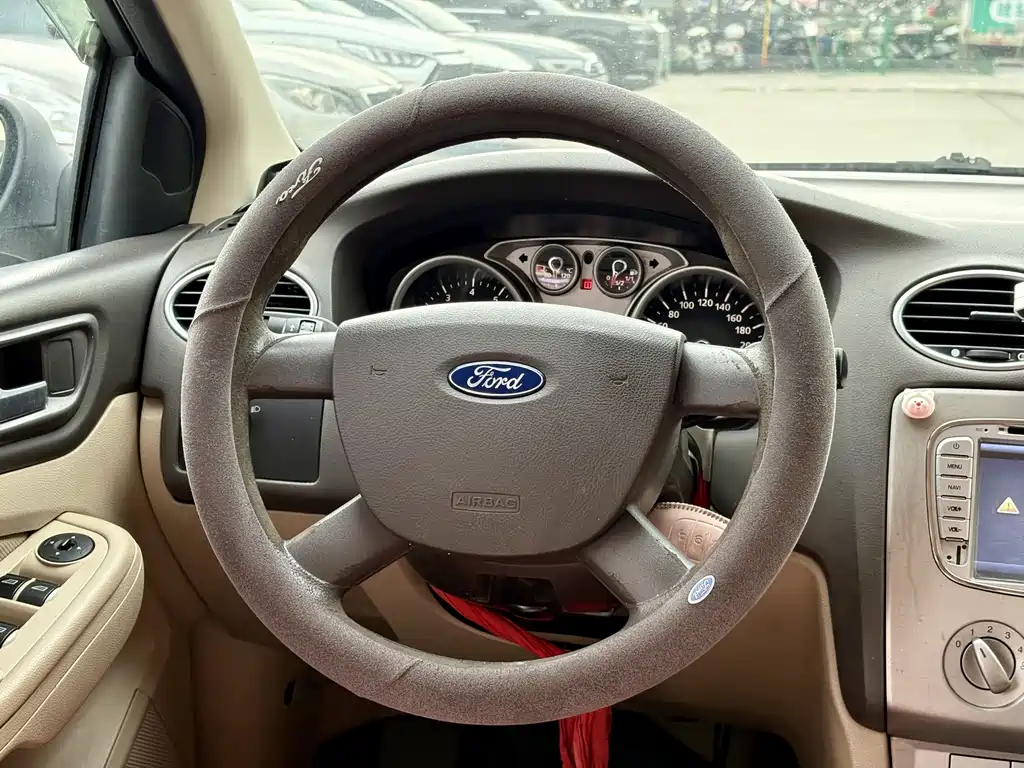 Ford Focus — миниатюра 7