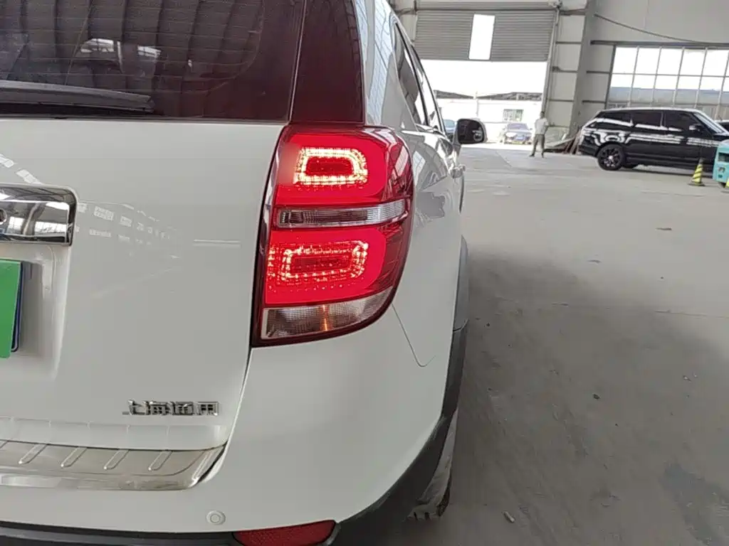 Chevrolet Captiva — миниатюра 8
