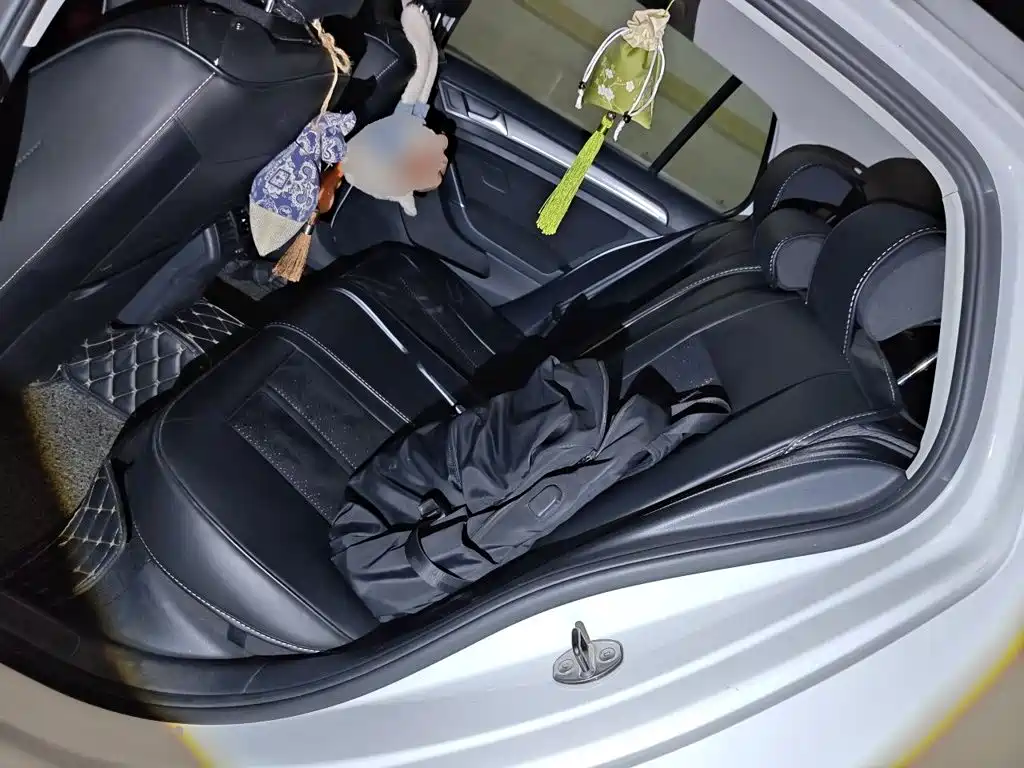Volkswagen Golf — миниатюра 13
