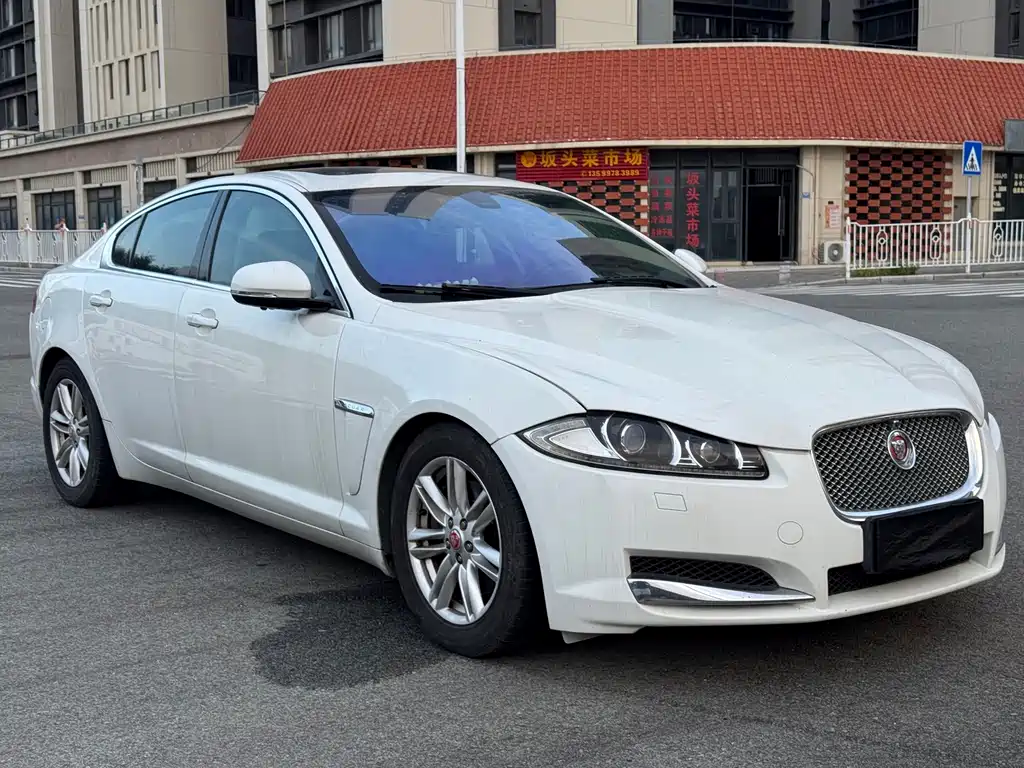 Jaguar XF — миниатюра 3