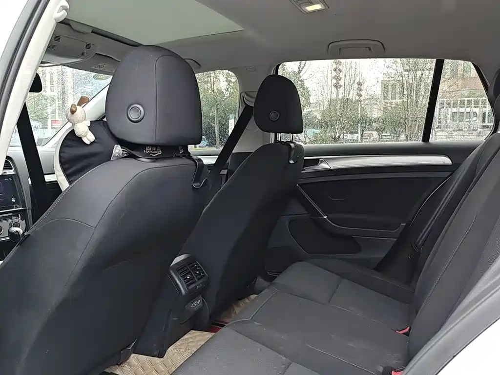 Volkswagen Golf — миниатюра 8