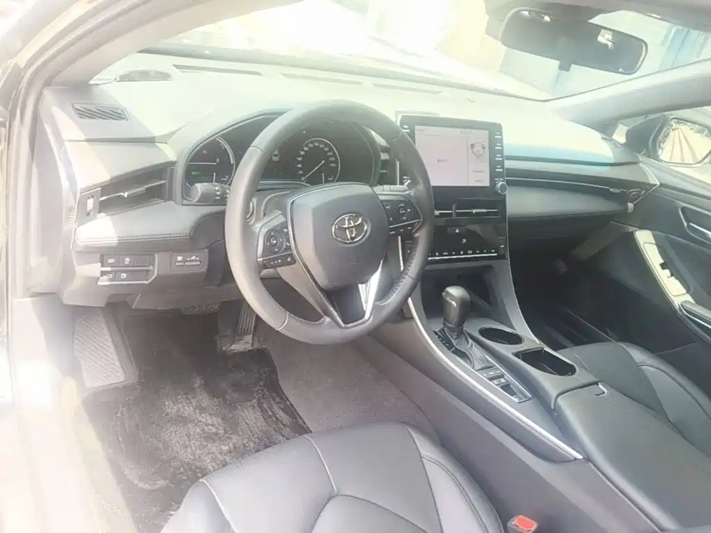 Toyota Avalon — миниатюра 10