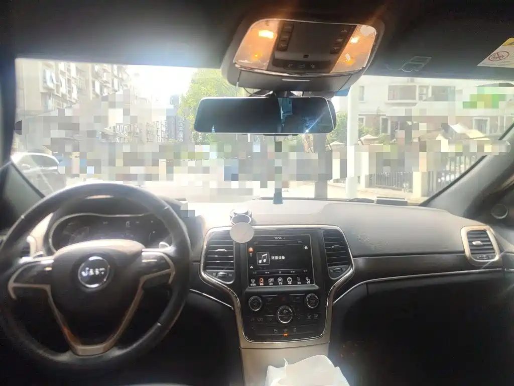 Jeep Grand Cherokee (Import) — миниатюра 10