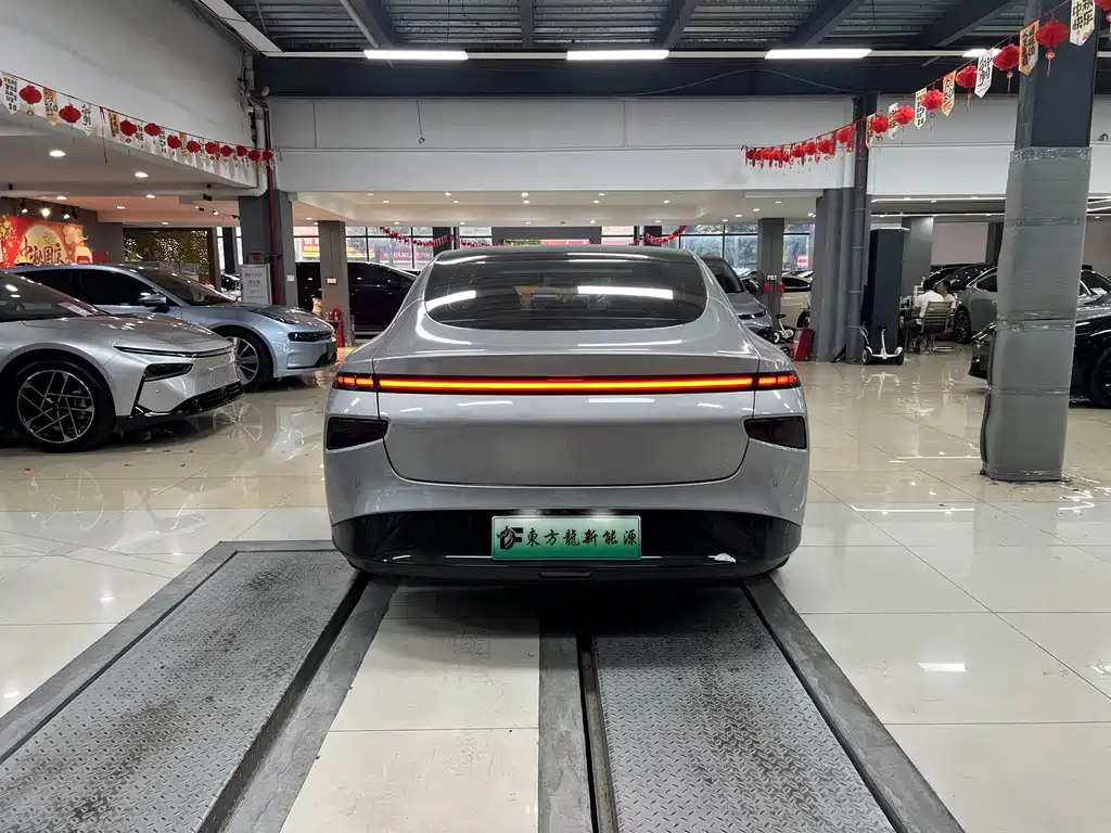 XPeng P7 — миниатюра 7