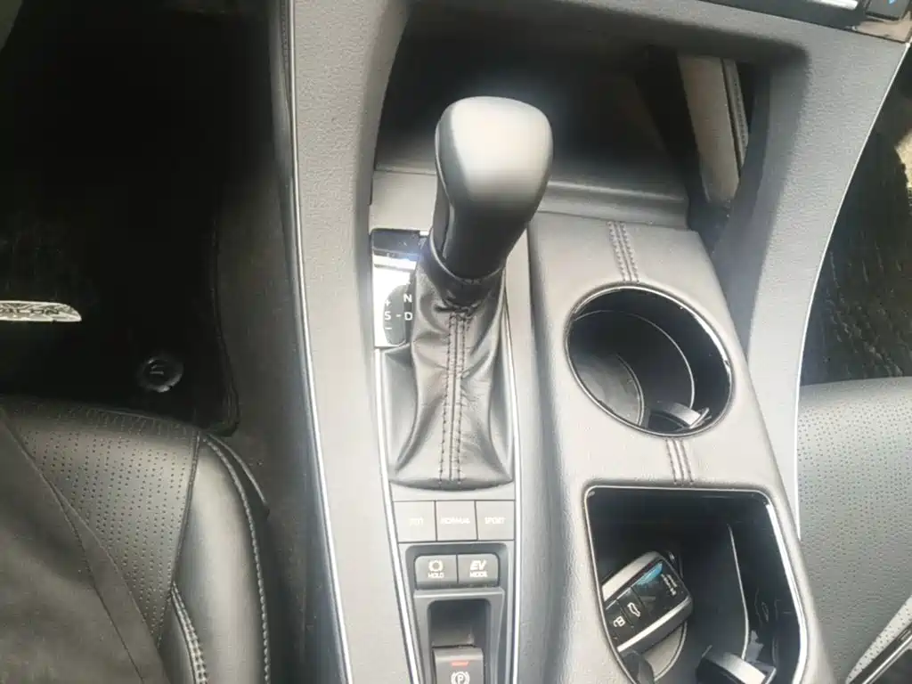 Toyota Avalon — миниатюра 14