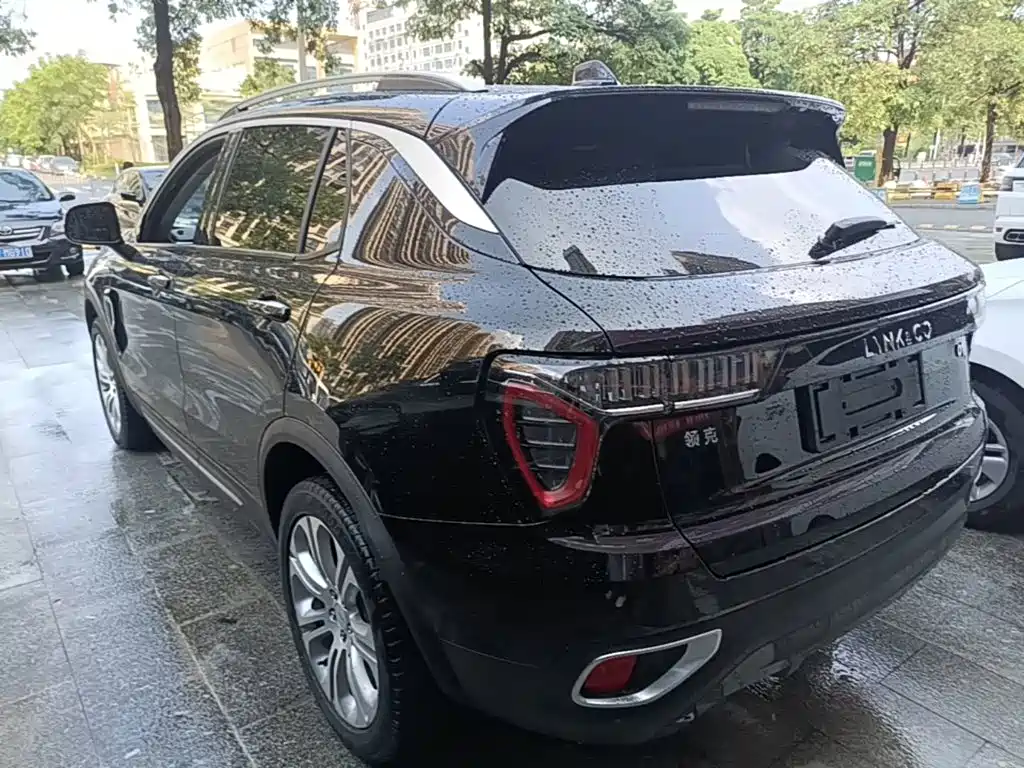 Lynk & Co 01 — миниатюра 5