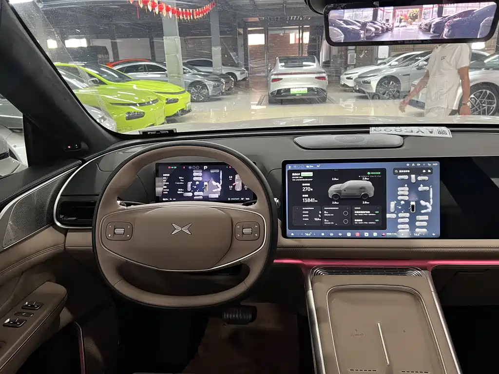 XPeng G9 — миниатюра 12