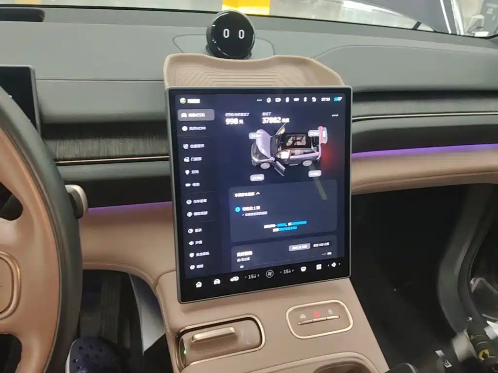NIO ES6 — миниатюра 13
