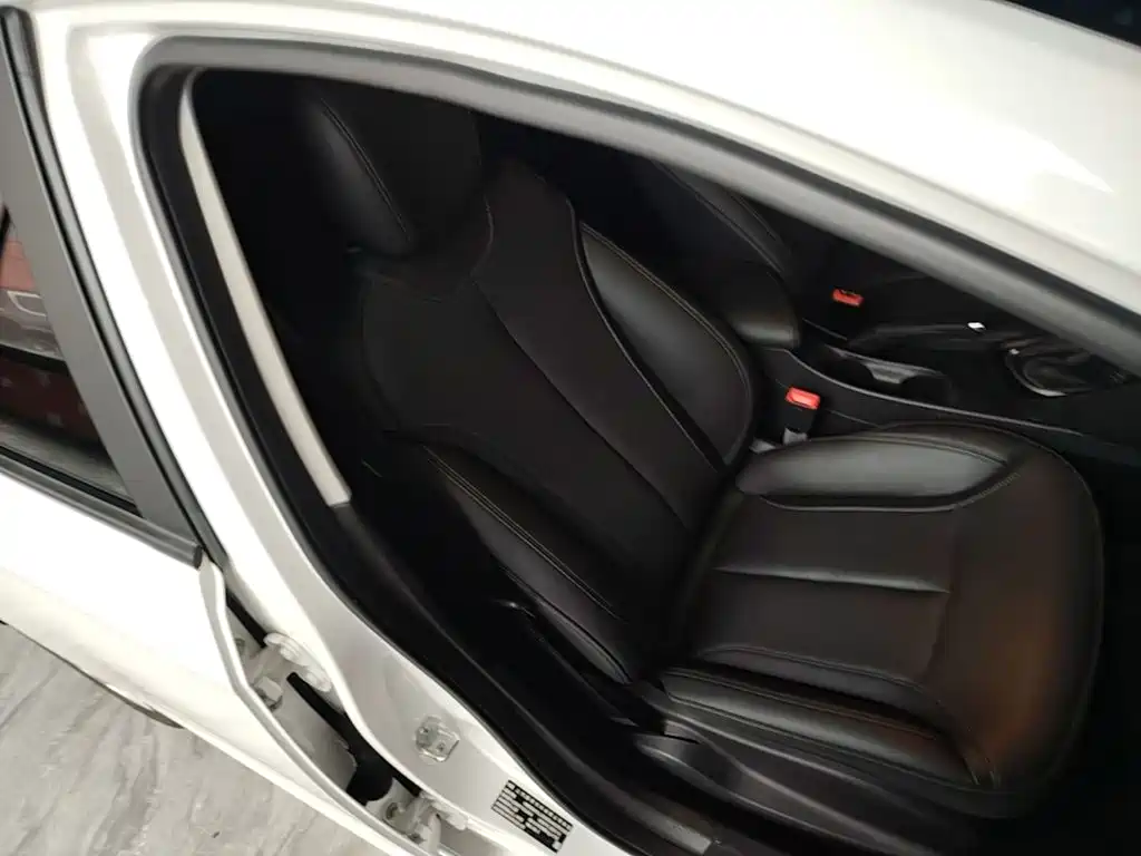 Buick Excelle — миниатюра 25