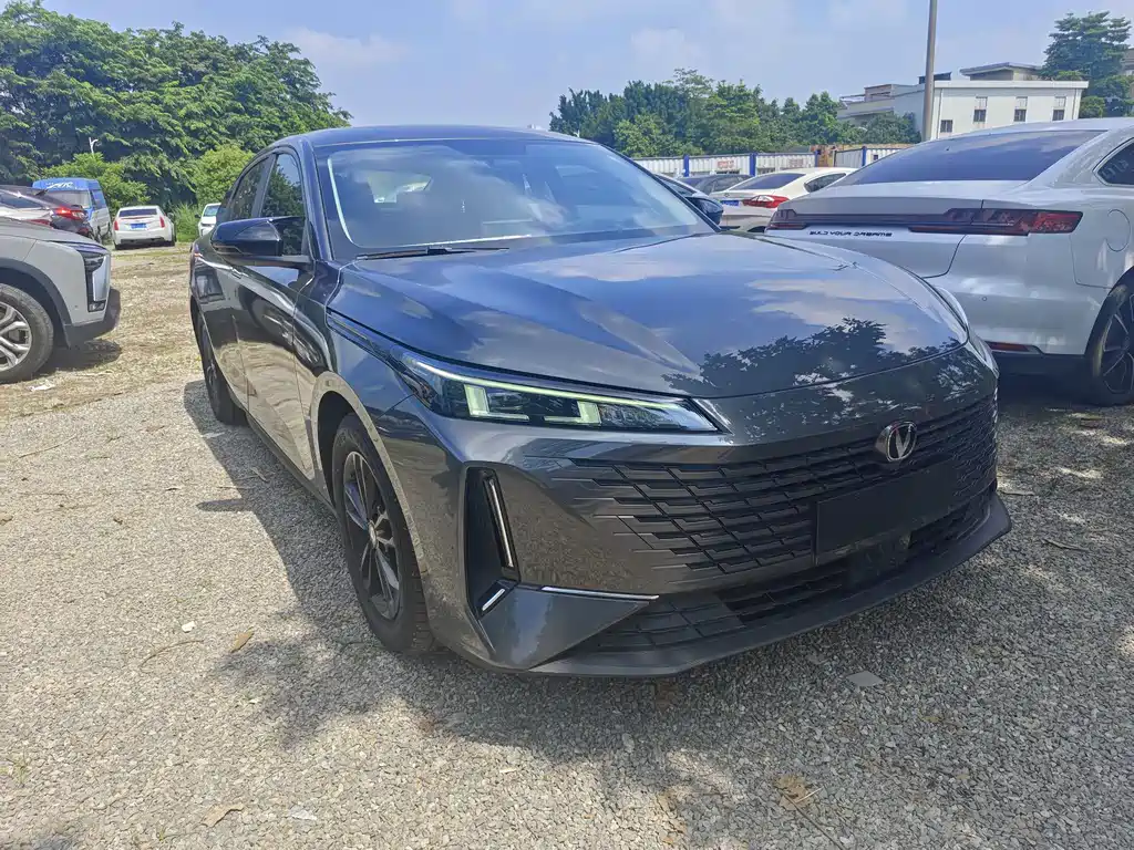 Changan Yida — миниатюра 3