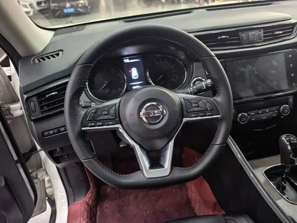 Nissan X-Trail — миниатюра 5
