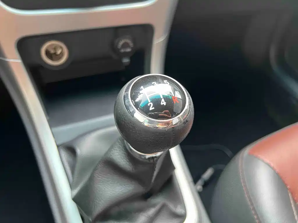 BYD F3 — миниатюра 25